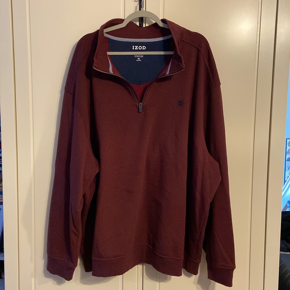 Burgundy Izod quarter zip sweatshirt